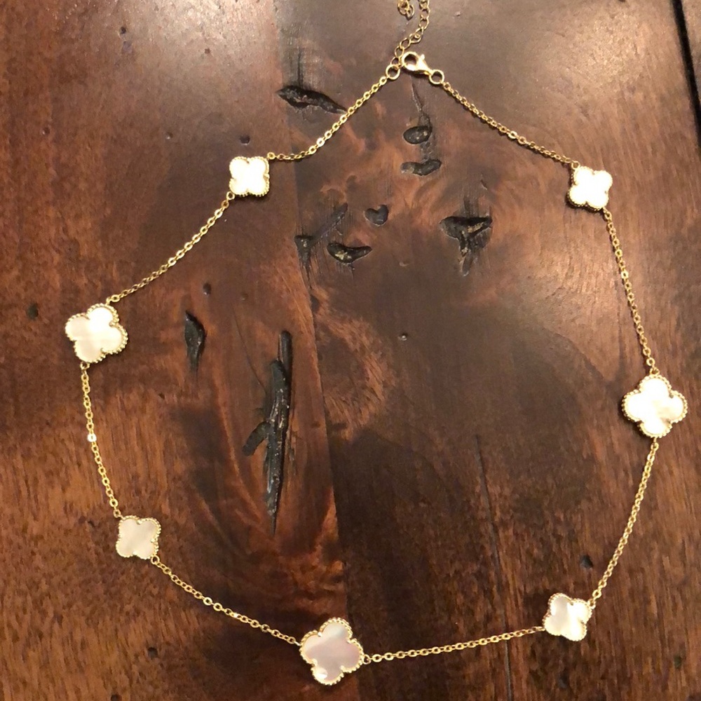 MOP alahambra clover necklace